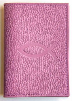 Обложка на паспорт из натуральной кожи. Рыбка (цвет сиреневый)
